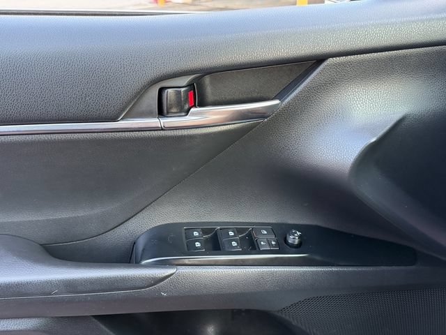 Used 2019 Toyota Camry LE FWD image 25