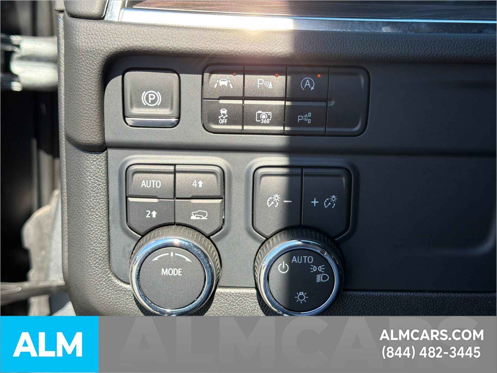 Used 2025 Chevrolet Tahoe LT AWD/4WD image 38
