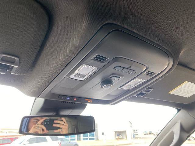 Used 2023 Chevrolet Suburban Z71 image 25