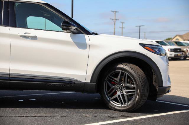 Certified 2026 Ford Explorer ST w/ Sun And Sound Package AWD/4WD image 6
