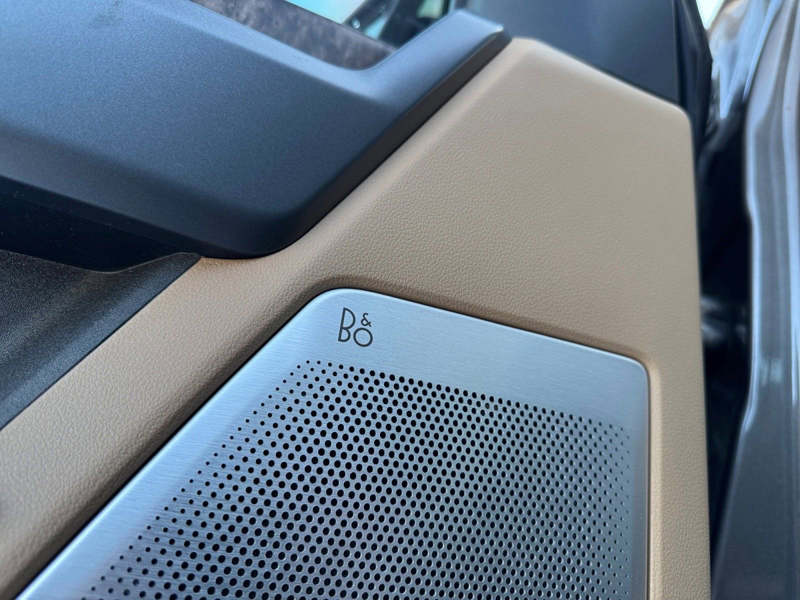 Certified 2022 Ford F150 Lariat w/ Equipment Group 502A High image 22