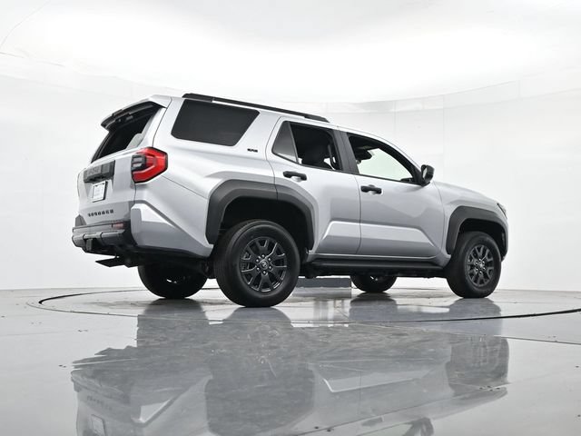 Used 2025 Toyota 4Runner SR5 AWD/4WD image 33