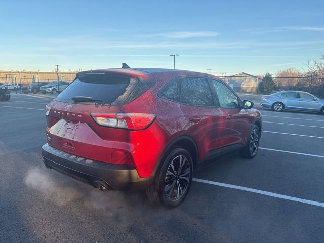 Certified 2022 Ford Escape SE w/ SE Sport Appearance Package image 4