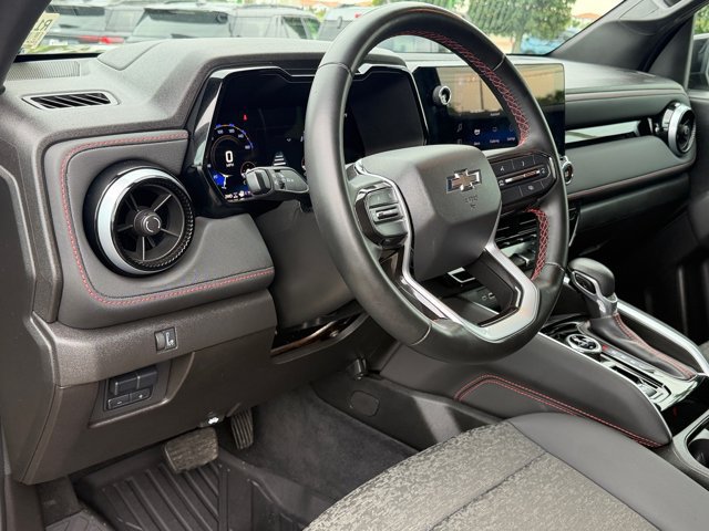 Used 2024 Chevrolet Colorado Z71 w/ Z71 Convenience Package 2 AWD/4WD image 17