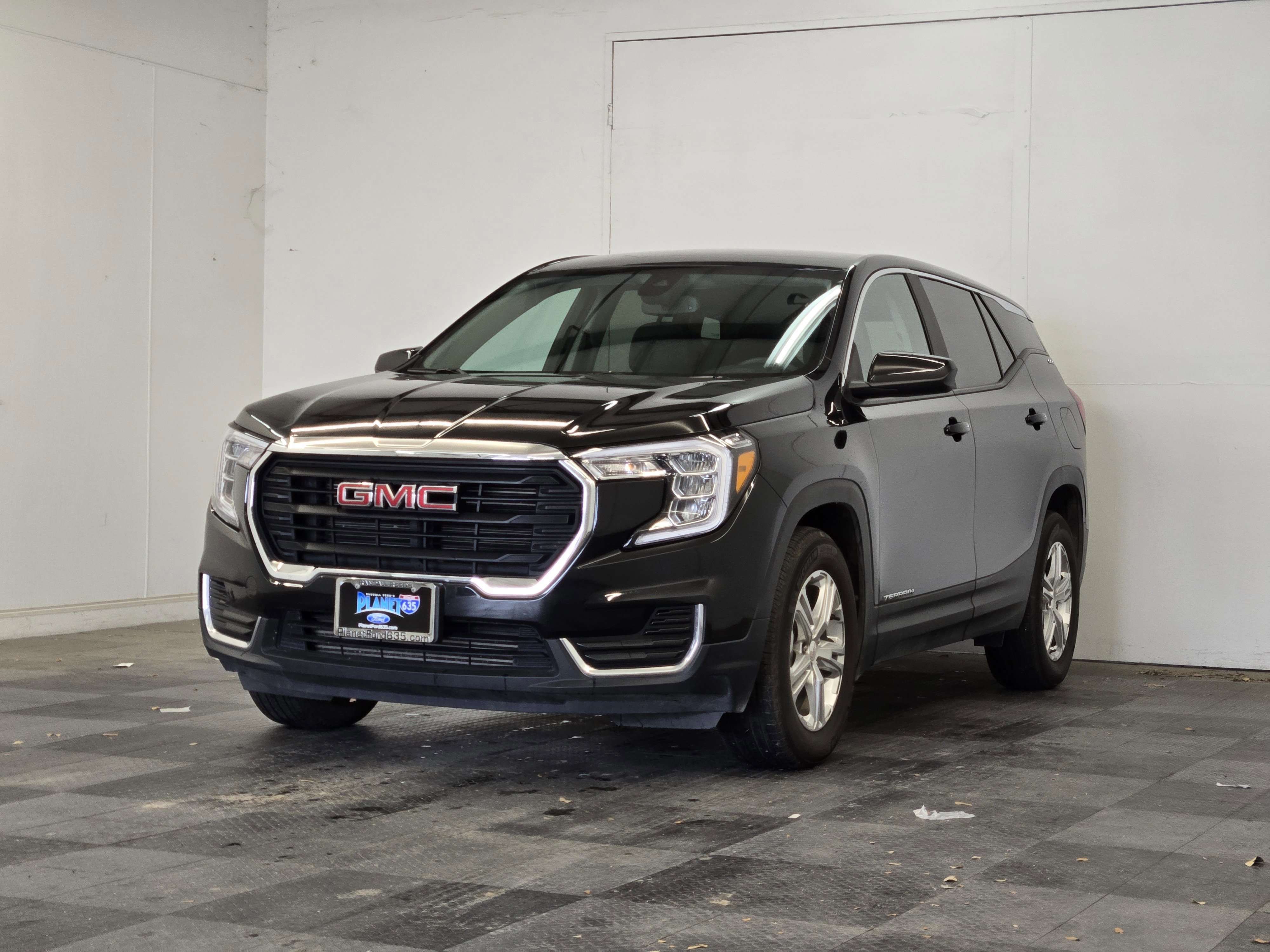Used 2024 GMC Terrain SLE