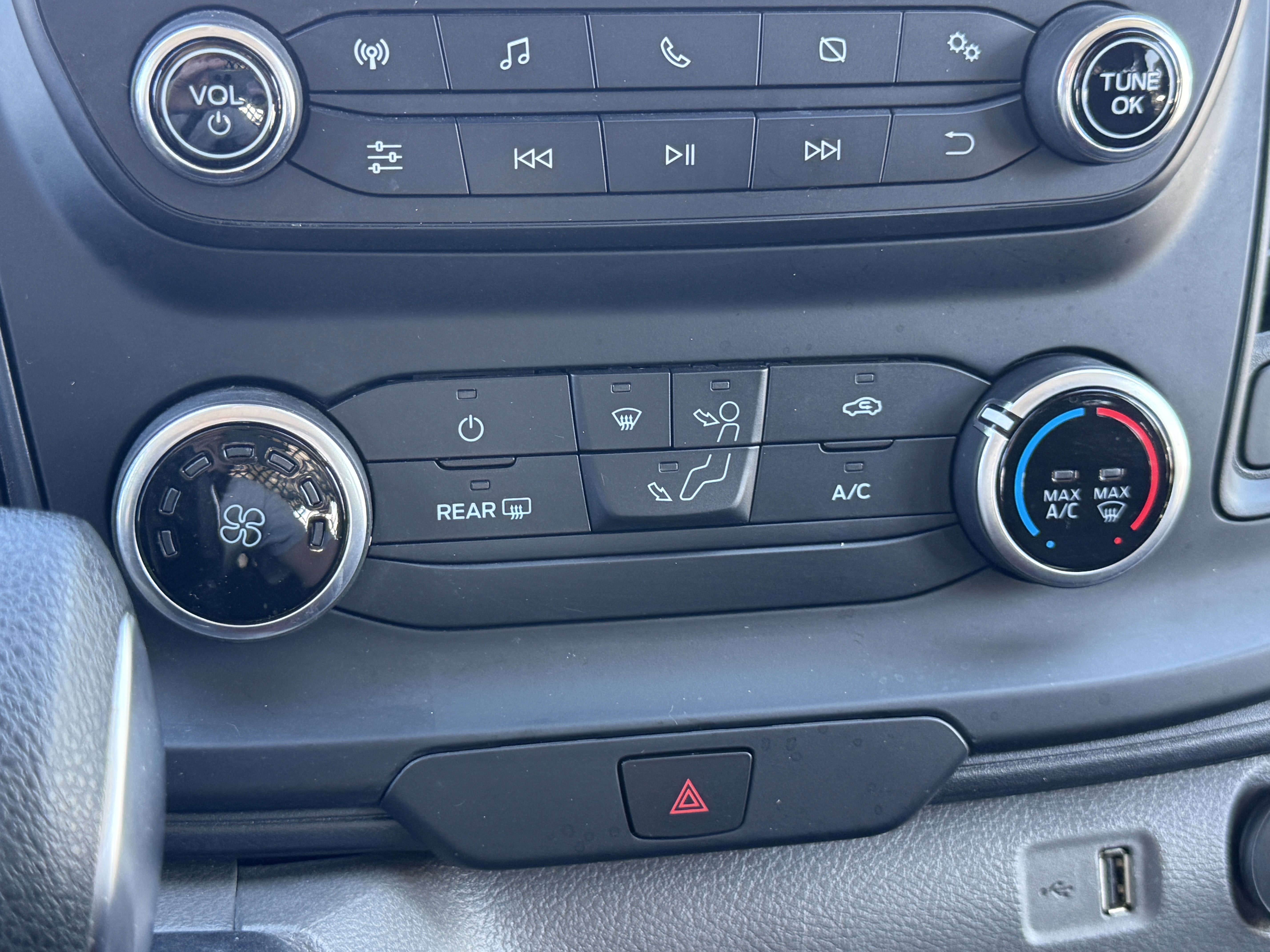 Certified 2024 Ford Transit 250 w/ Exterior Upgrade Package image 20