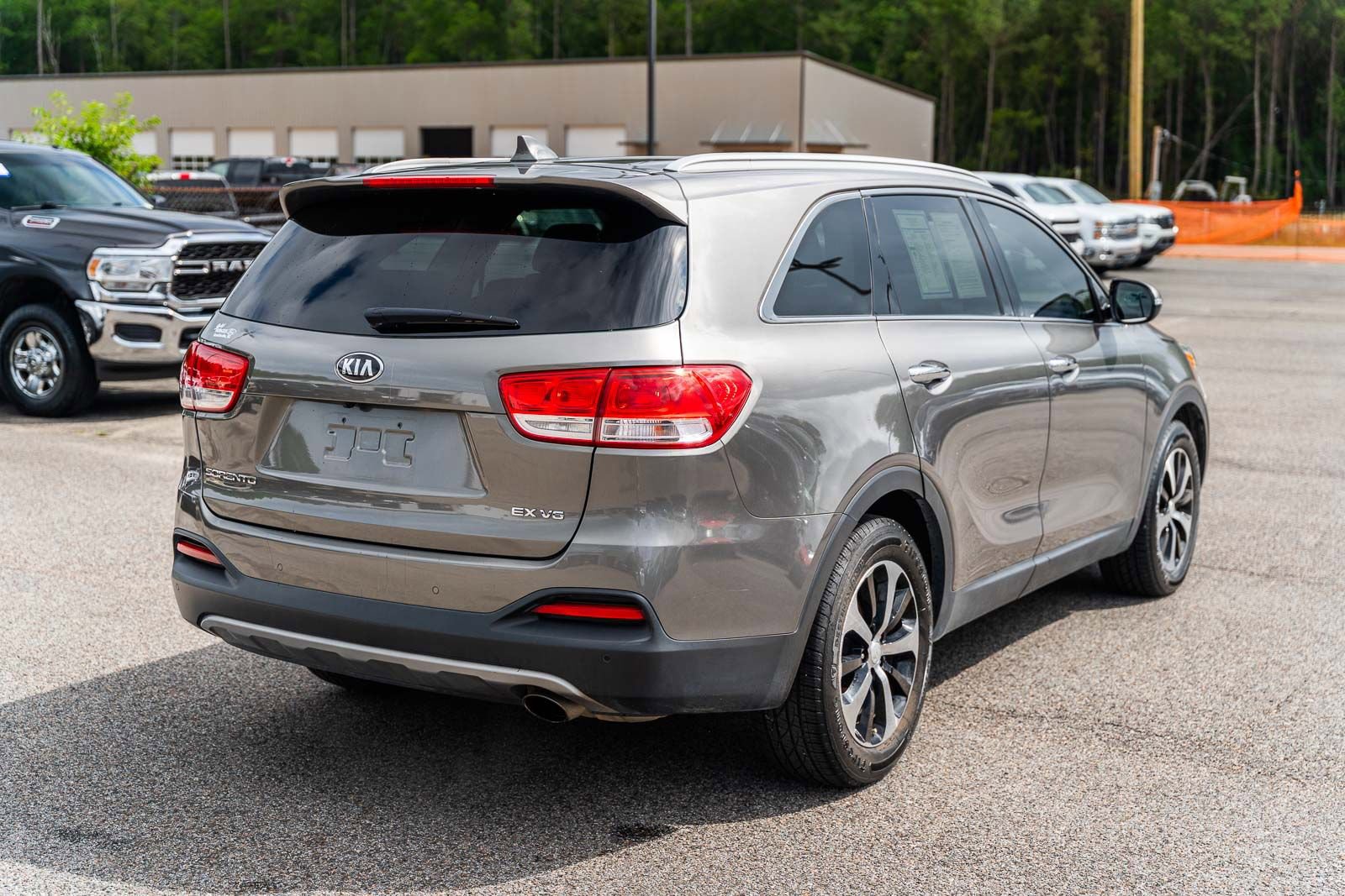 Used 2017 Kia Sorento EX FWD image 7