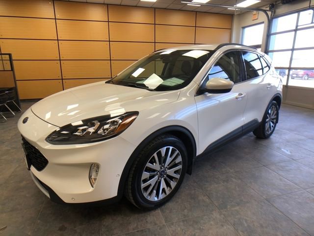 Certified 2021 Ford Escape Titanium image 3