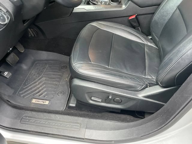 Certified 2019 Ford Explorer XLT FWD image 9