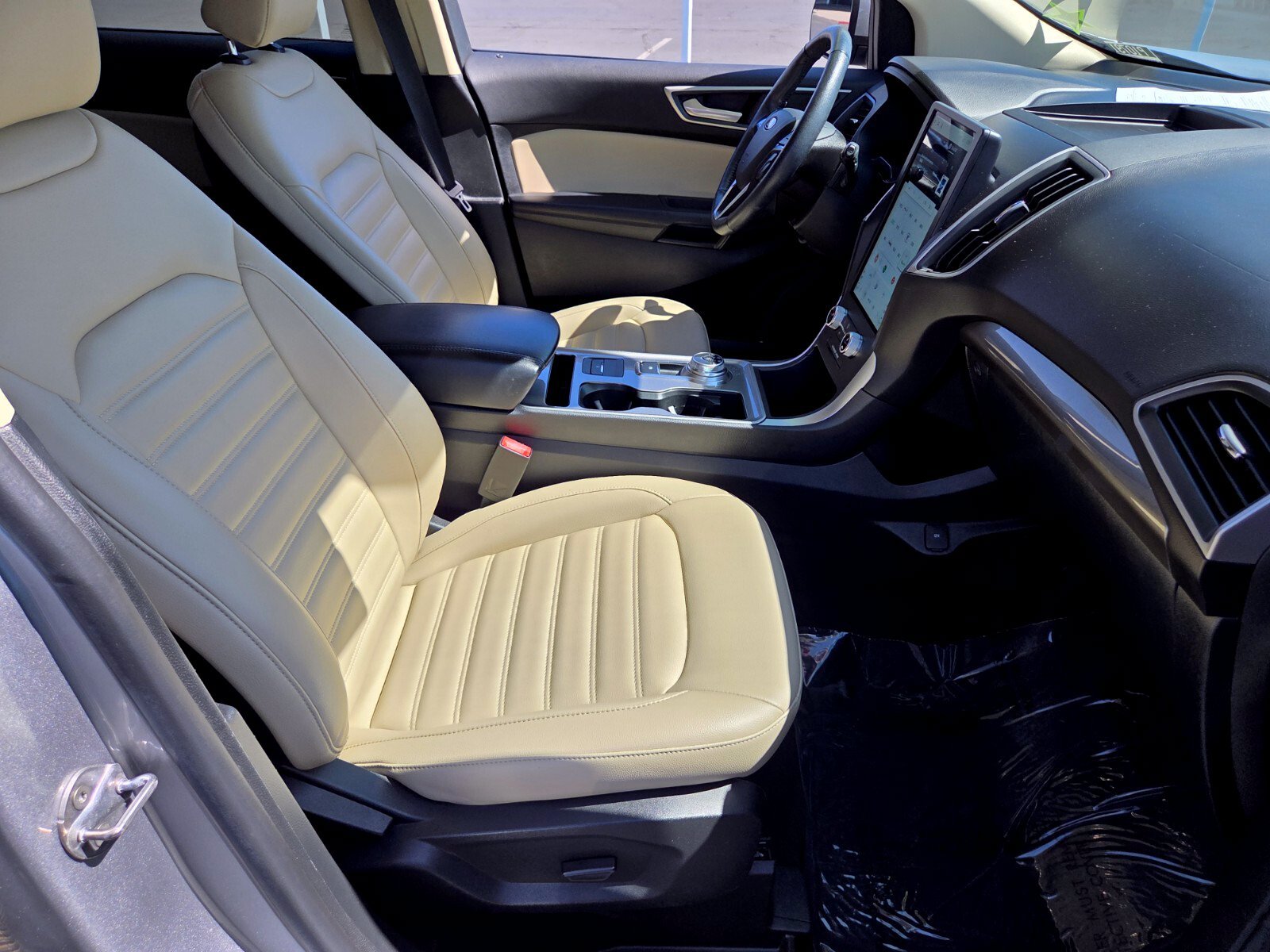 Certified 2024 Ford Edge SEL w/ Convenience Package AWD/4WD image 15