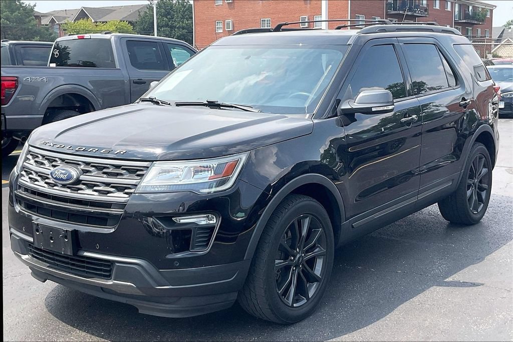 Certified 2019 Ford Explorer XLT w/ Equipment Group 202A AWD/4WD image 11