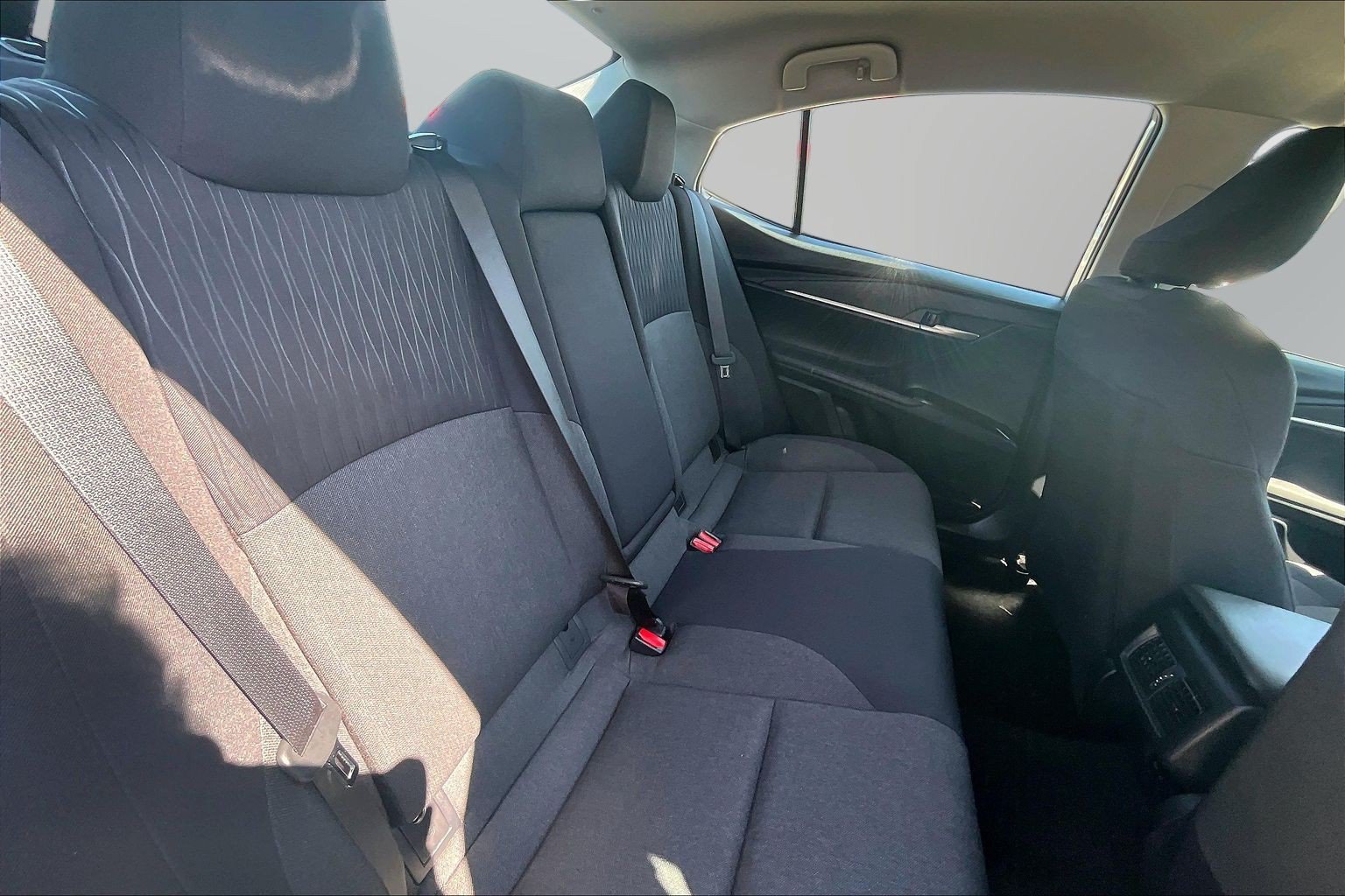 Used 2025 Toyota Camry LE FWD image 17