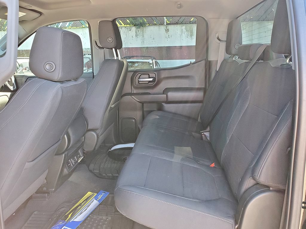 Used 2022 Chevrolet Silverado 1500 LT AWD/4WD image 6