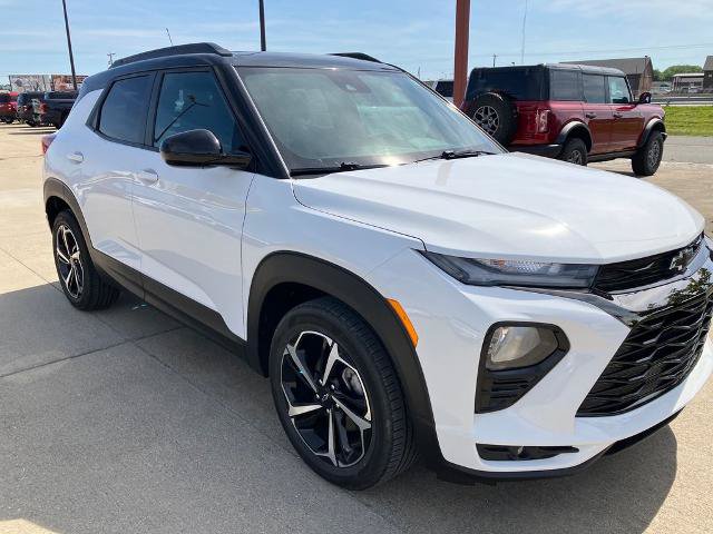 Used 2023 Chevrolet TrailBlazer RS w/ Sun and Liftgate Package FWD image 7