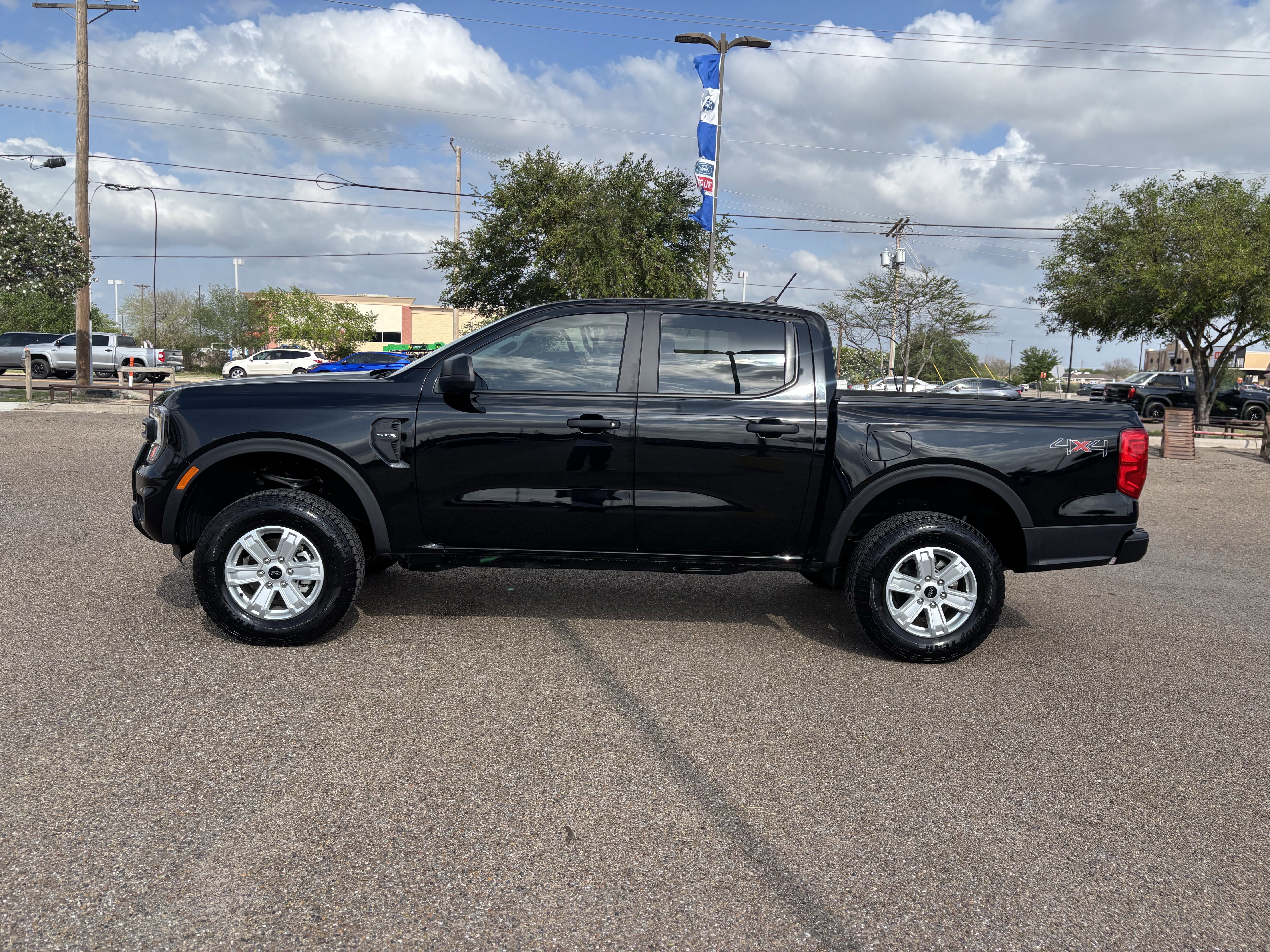 Certified 2024 Ford Ranger XL w/ Trailer Tow Package AWD/4WD image 3