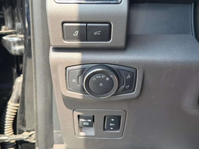 Certified 2018 Ford Expedition XLT w/ Equipment Group 202A RWD image 34