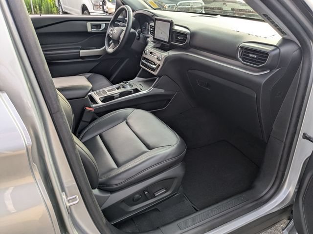 Certified 2023 Ford Explorer XLT w/ Equipment Group 202A RWD image 29