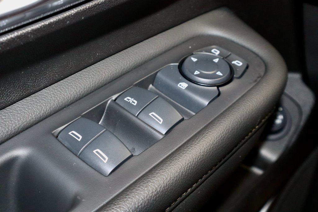 Used 2024 GMC Terrain SLT image 26