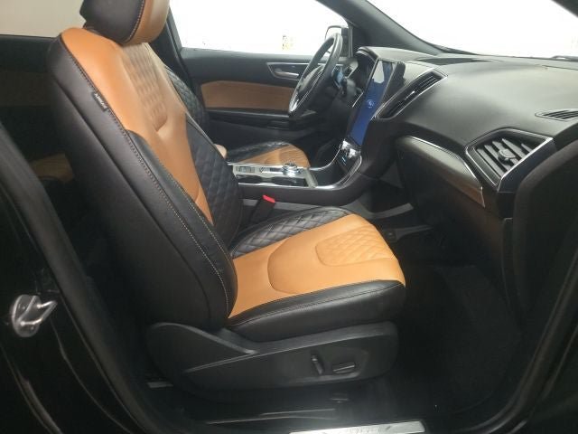 Certified 2023 Ford Edge Titanium w/ Equipment Group 301A AWD/4WD image 3