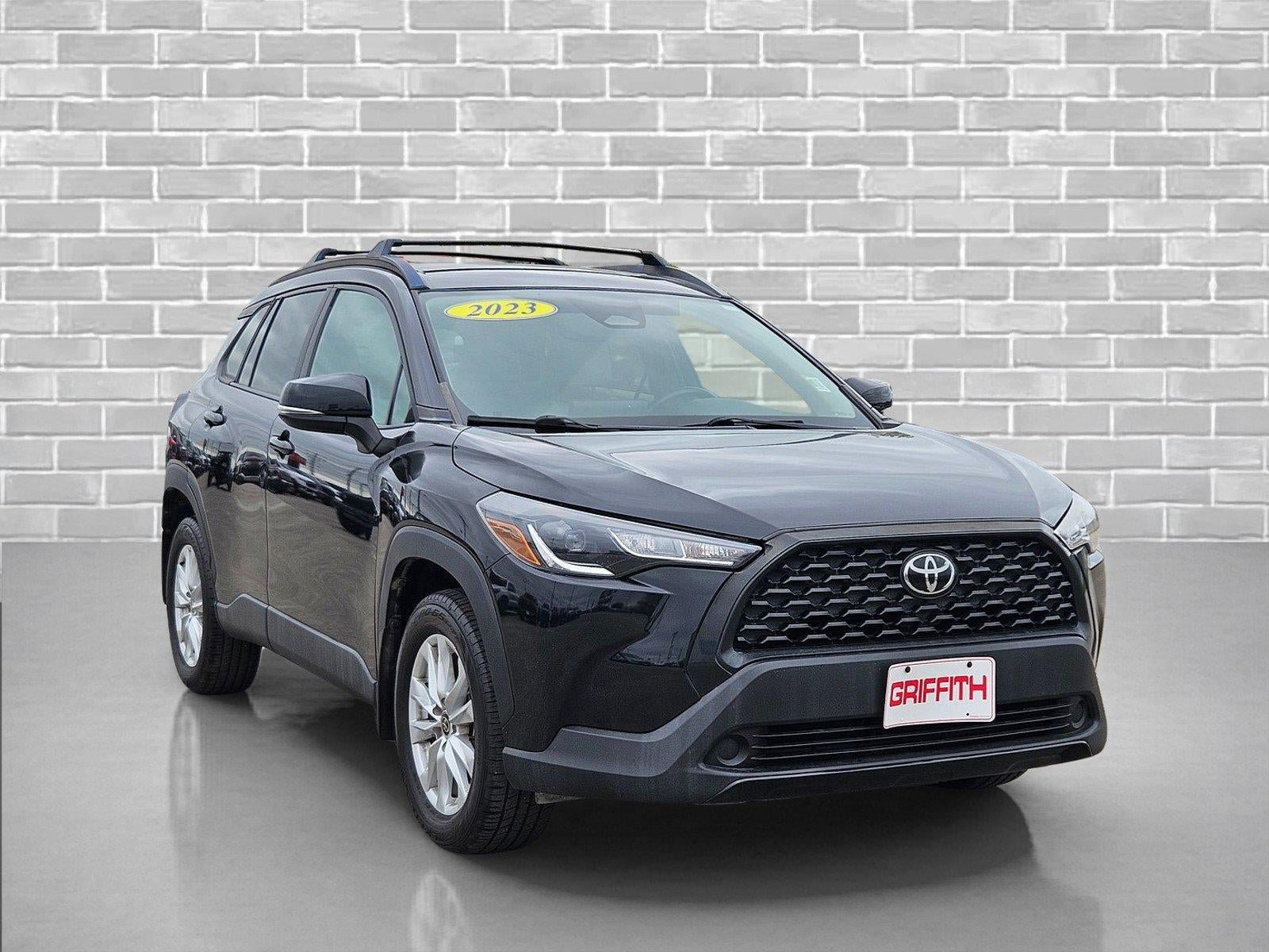 Used 2023 Toyota Corolla Cross LE AWD/4WD image 3