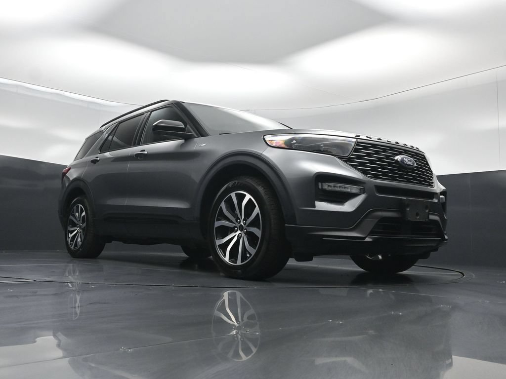 Certified 2023 Ford Explorer ST-Line w/ Class IV Trailer Tow Package RWD image 42