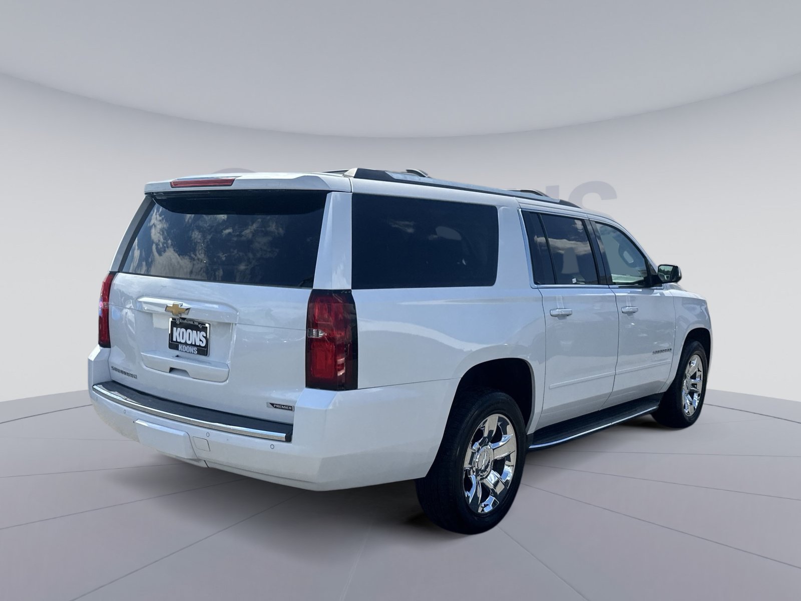 Used 2017 Chevrolet Suburban Premier AWD/4WD image 11