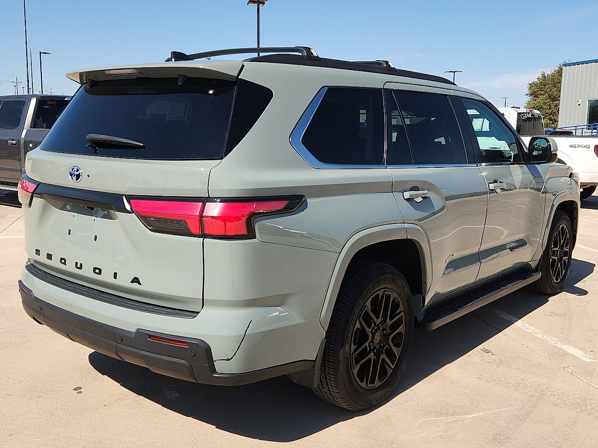 Used 2024 Toyota Sequoia SR5 w/ SR5 Premium Package AWD/4WD image 4