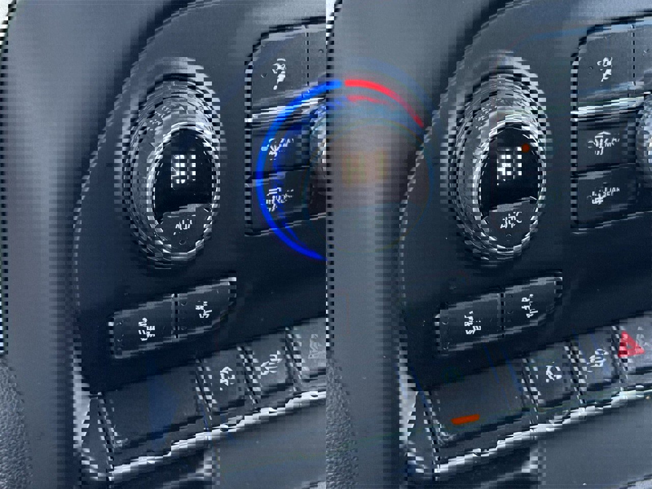 Used 2020 Chevrolet Silverado 1500 LT w/ Texas Edition image 21