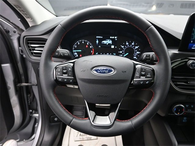 Certified 2022 Ford Escape SEL w/ SEL Stealth AWD Package image 15