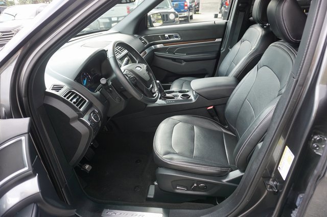 Certified 2018 Ford Explorer Limited image 25