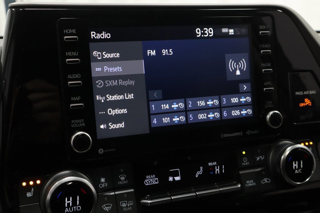 Used 2022 Toyota Highlander XLE image 10