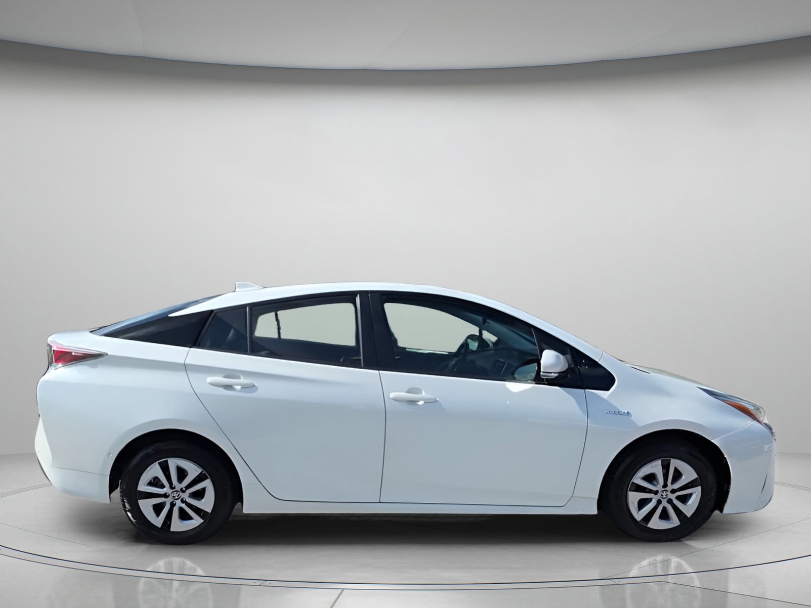 Used 2017 Toyota Prius Four image 25