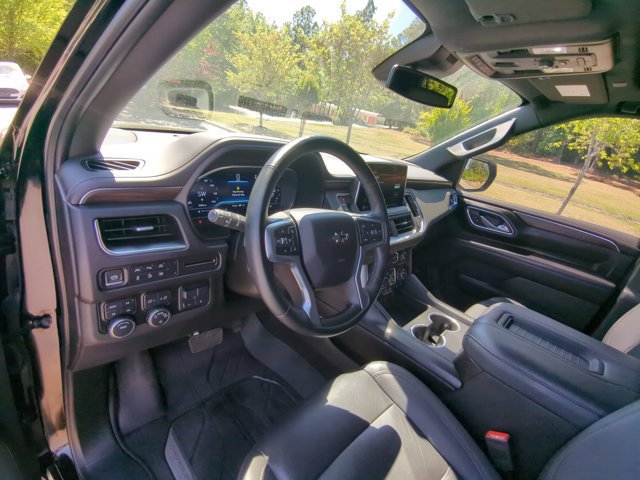 Used 2023 Chevrolet Tahoe Z71 w/ Luxury Package image 18