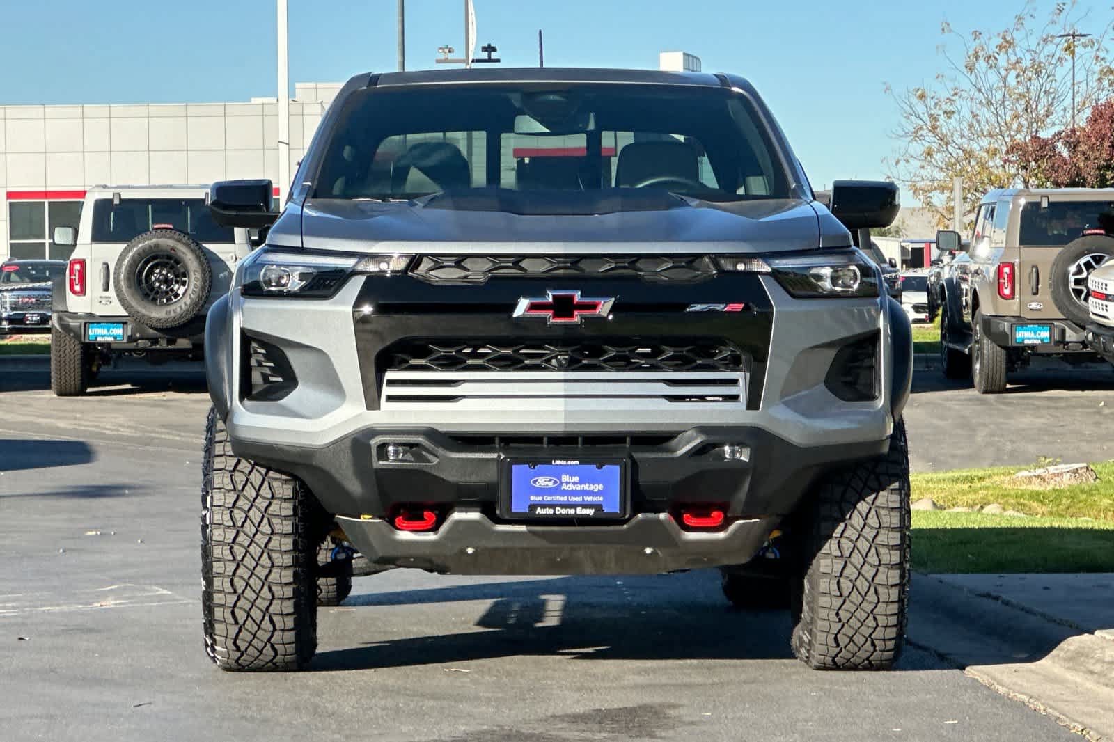 Used 2026 Chevrolet Colorado ZR2 w/ Technology Package AWD/4WD image 10