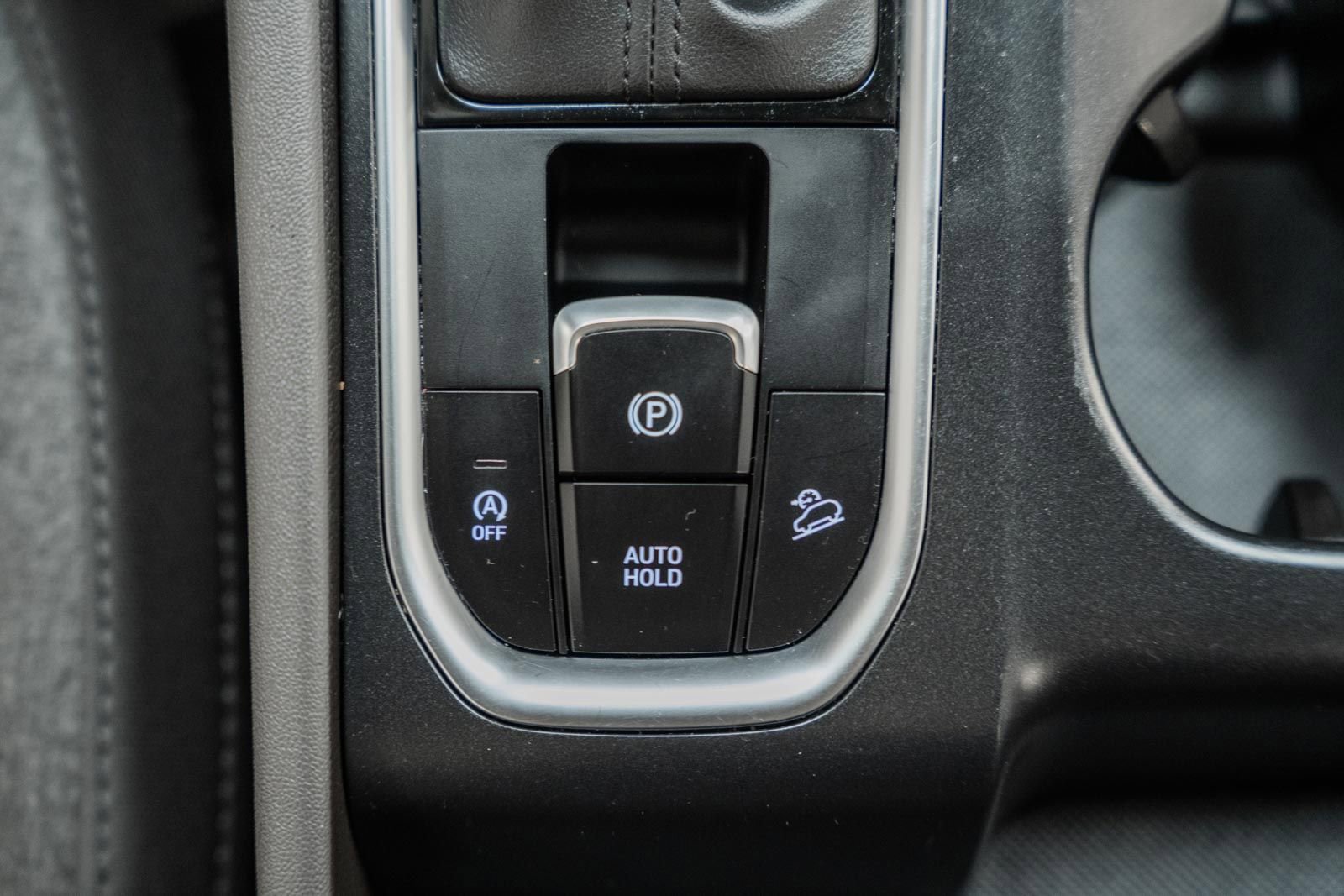 Used 2020 Hyundai Santa Fe SE image 29