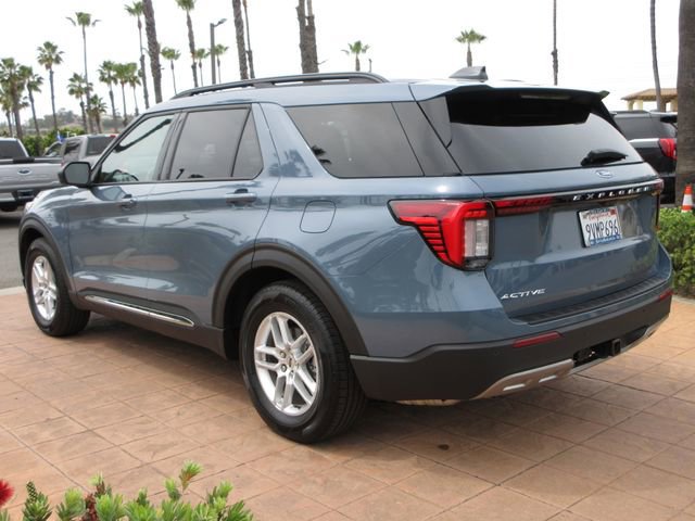 Certified 2025 Ford Explorer Active w/ Active Comfort Package image 5