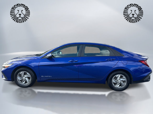 Used 2024 Hyundai Elantra SE FWD image 10