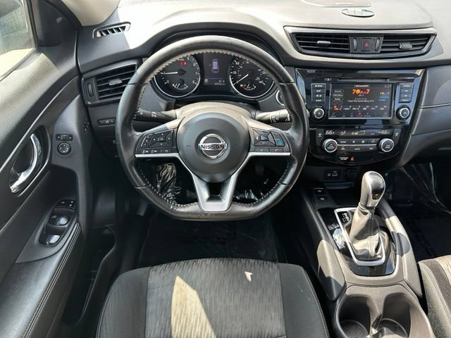 Used 2020 Nissan Rogue SV w/ Sun & Sound Touring Package AWD/4WD image 18