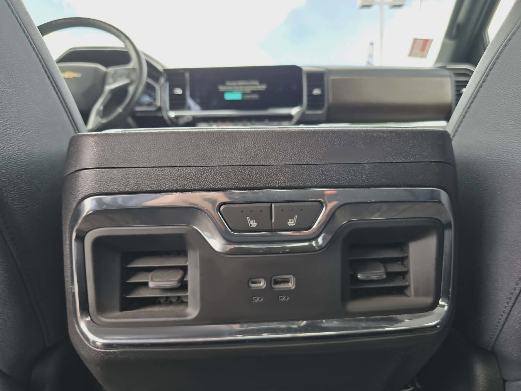 Used 2024 Chevrolet Silverado 1500 High Country w/ High Country Premium Package image 15