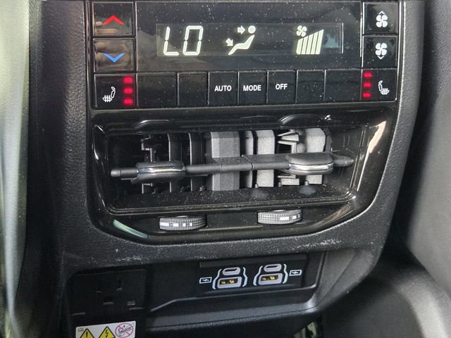 Used 2023 Jeep Grand Cherokee L Limited image 13