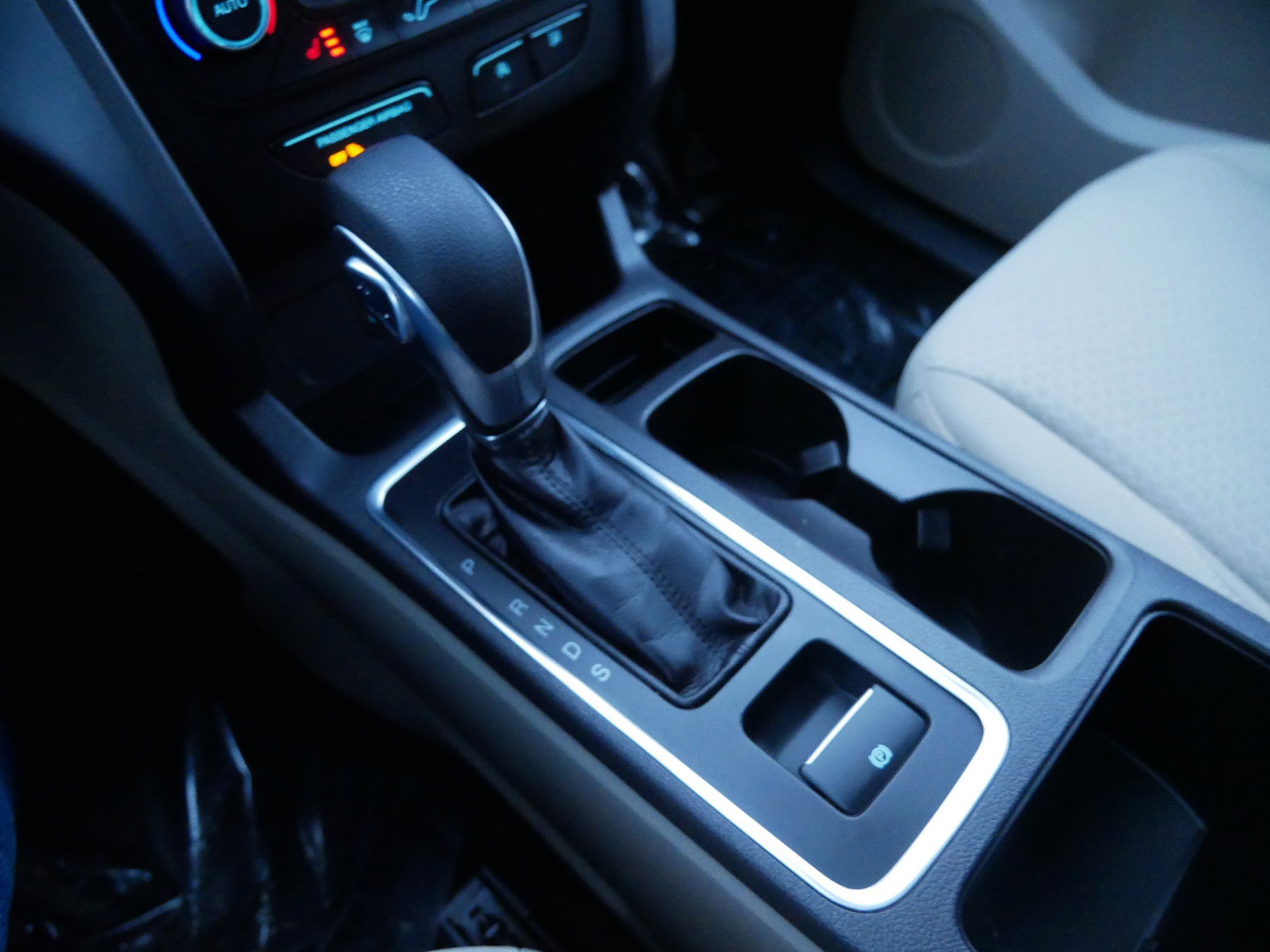 Certified 2019 Ford Escape SE image 24