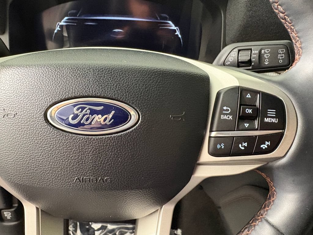 Certified 2025 Ford Explorer Active w/ Active Comfort Package AWD/4WD image 23