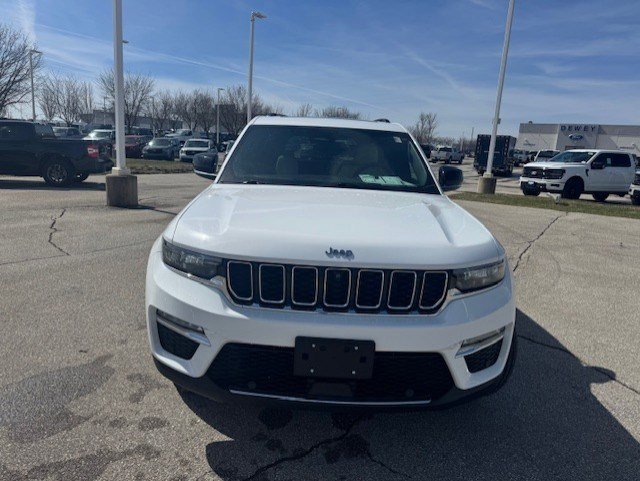 Used 2023 Jeep Grand Cherokee Limited w/ Luxury Tech Group II image 8