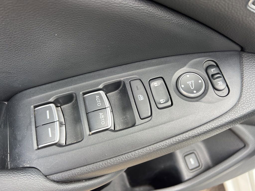 Used 2021 Honda Accord Touring image 27