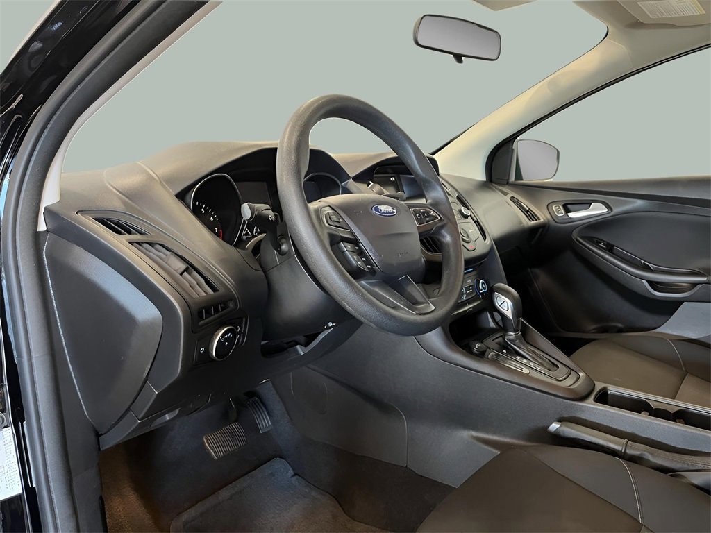 Certified 2018 Ford Focus SE image 15