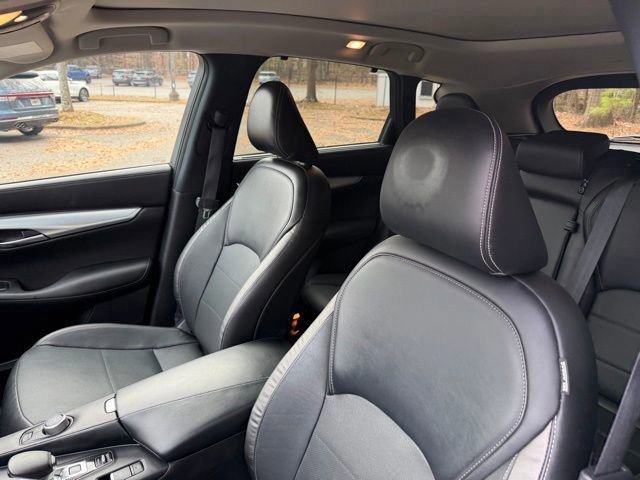 Used 2021 INFINITI QX50 Sensory image 17