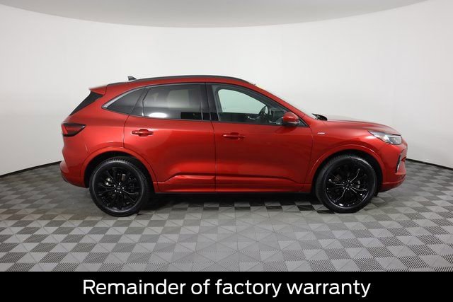 Certified 2023 Ford Escape ST-Line Elite AWD/4WD image 3