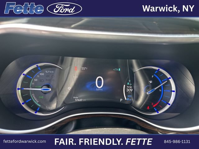 Used 2023 Chrysler Pacifica Limited FWD image 17