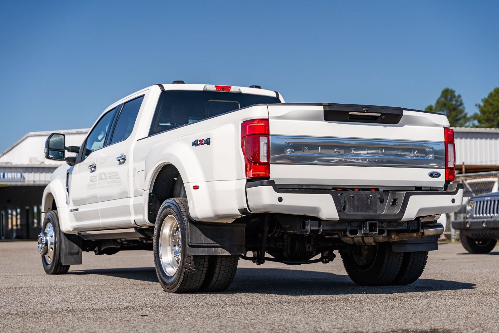Certified 2022 Ford F450 Platinum AWD/4WD image 5