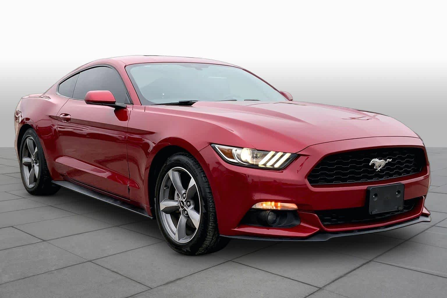 Certified 2017 Ford Mustang Coupe RWD image 3